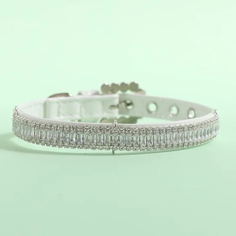Elegant Pearl & Rhinestone Collar – Chic Accessory for Small Dogs & Cats