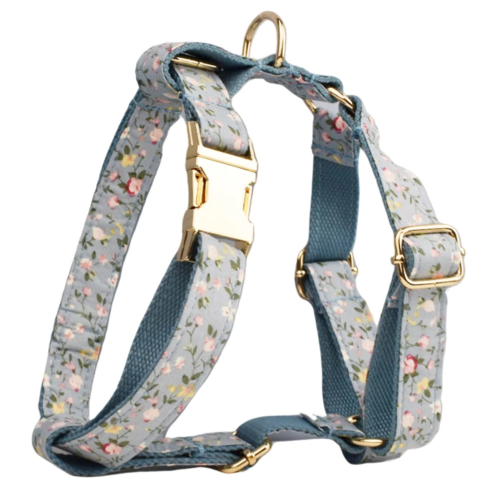 Custom Engraved Floral Dog Collar & Leash Set Tailored Elegance for Every Dog