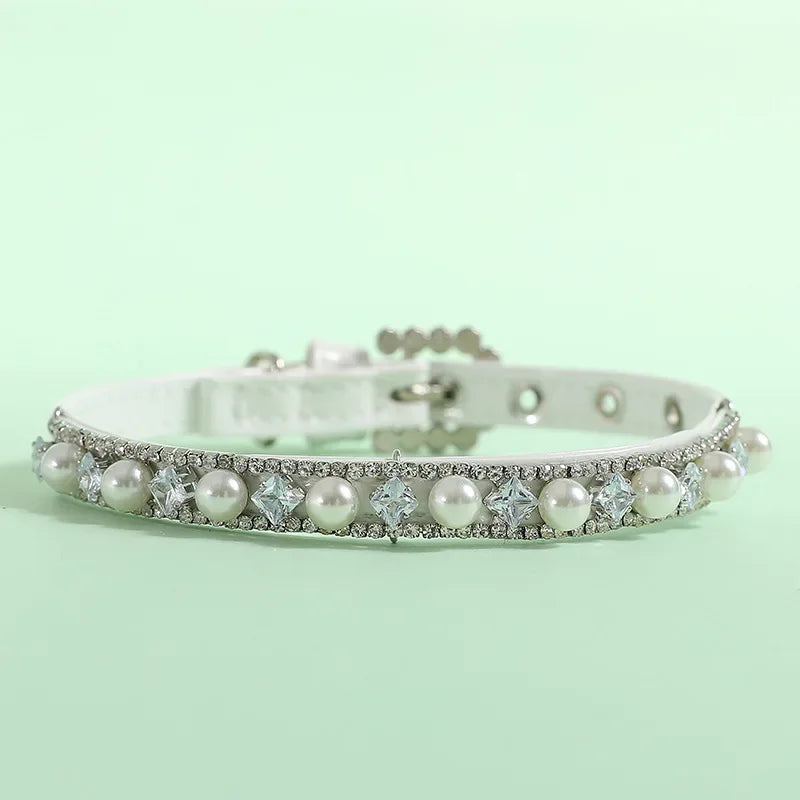 Elegant Pearl & Rhinestone Collar – Chic Accessory for Small Dogs & Cats