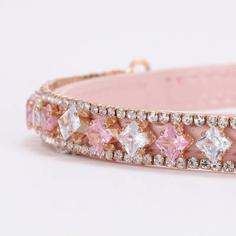 Elegant Pearl & Rhinestone Collar – Chic Accessory for Small Dogs & Cats