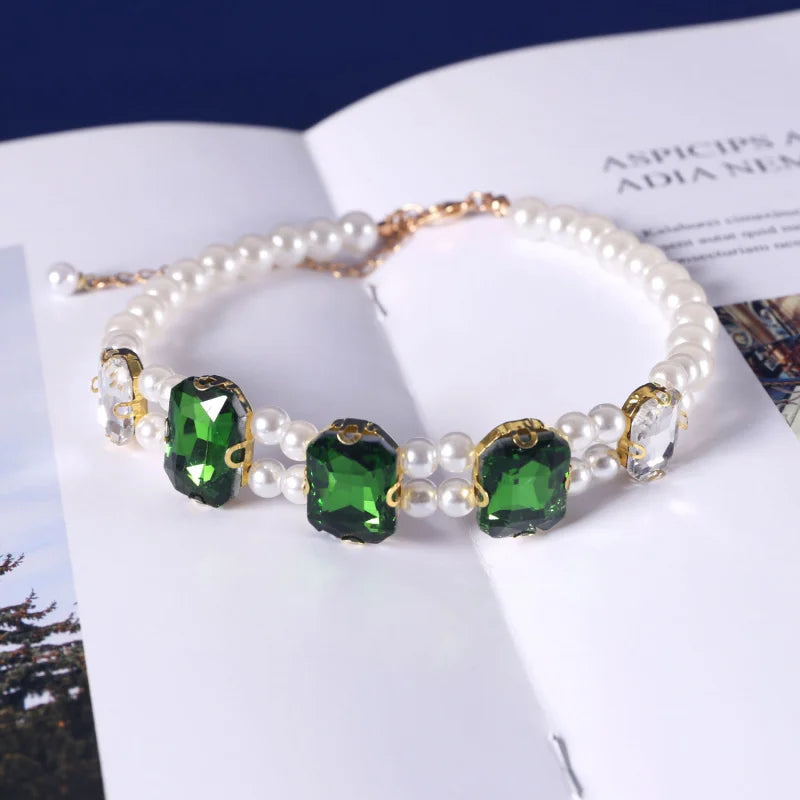 LuxeLush Gem Accent Pet Collar – Regal Glamour for Feline Royalty