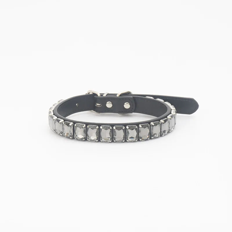 PawSparkle Rhinestone Dog Collar – Premium Crystal Gemstone Necklace for Dogs and Cats