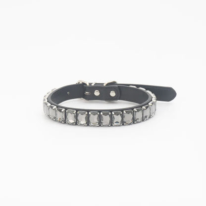 PawSparkle Rhinestone Dog Collar – Premium Crystal Gemstone Necklace for Dogs and Cats