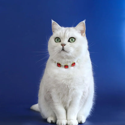 LuxeLush Gem Accent Pet Collar – Regal Glamour for Feline Royalty