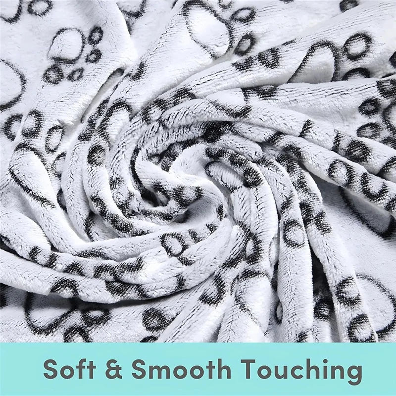 CloudComfort Paw-Printed Ultra-Soft Pet Blanket – Fluffy Coral Fleece Warming Mat