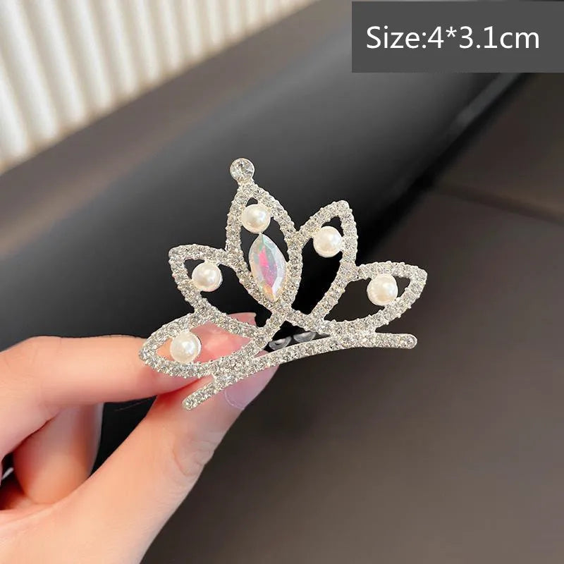 RoyalCrown Pearl & Rhinestone Pet Hair Comb – Luxurious Grooming Accessory