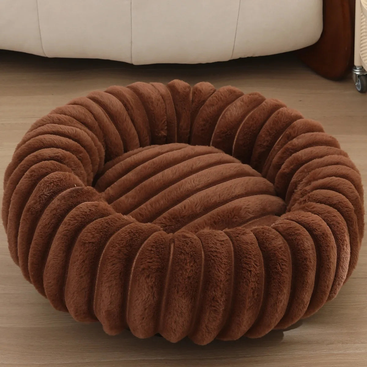 SnuggleNest Plush Pet Bed - Cozy Winter Retreat for Cats and Dogs